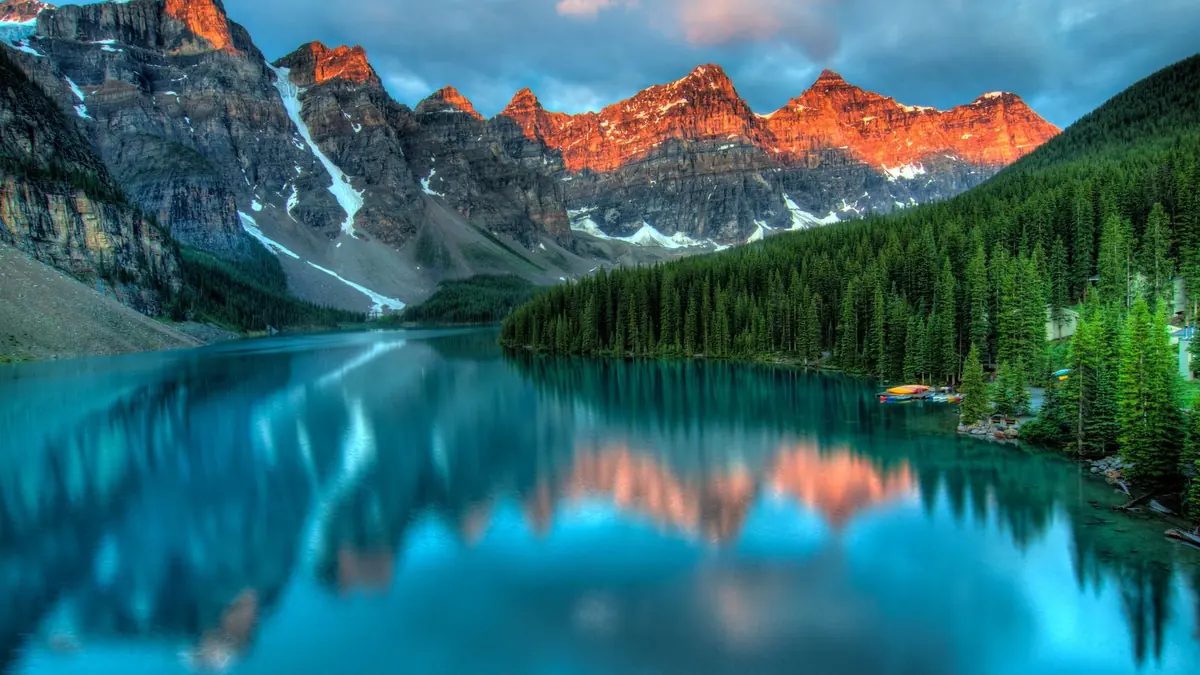 Phander Valley Travel Guide: Lake, Lodging & Tips